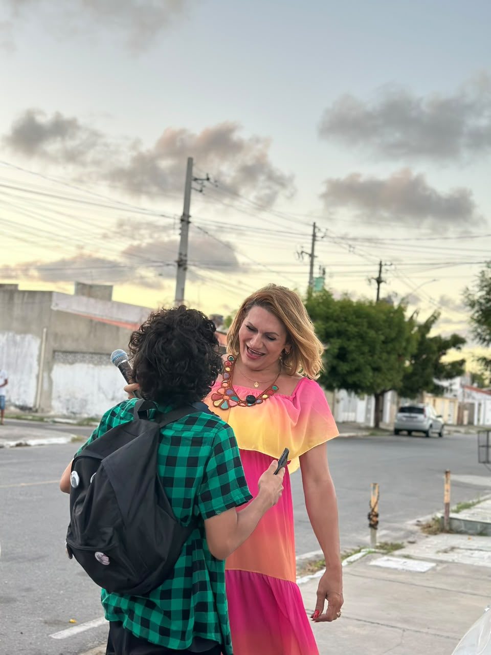 Diálogo com jovem durante a passagem pelo bairro
